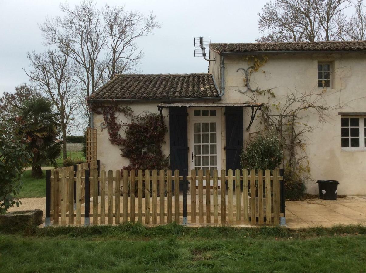 La Ferme De Fossillon Hébergement de vacances *